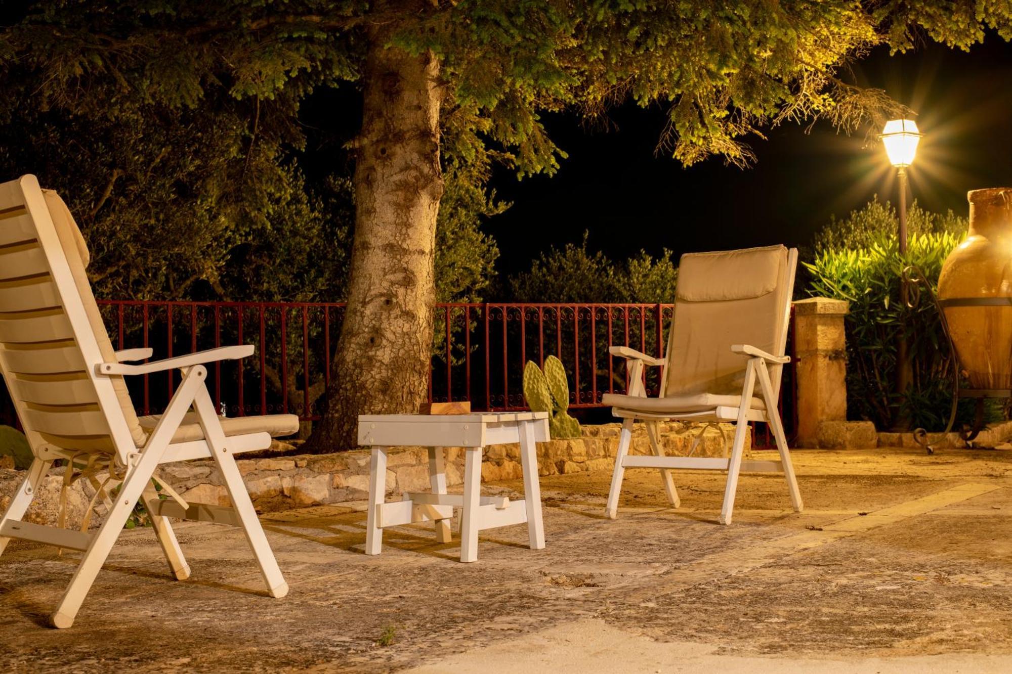 Masseria Trulli Bruni Locorotondo Bagian luar foto